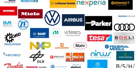 Eine Collage der Logos von Kunden. Unter anderem Tesa, Lufthansa, VW und Thyssen Krupp.